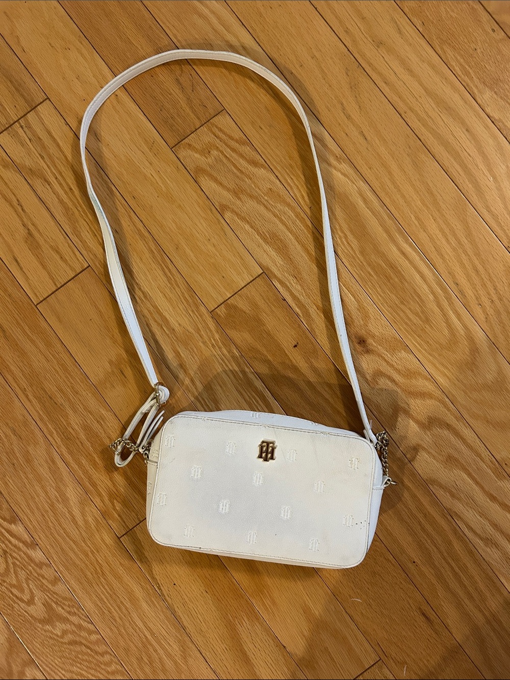 Tommy Hilfiger White Logo-Embossed Crossbody Camera Bag